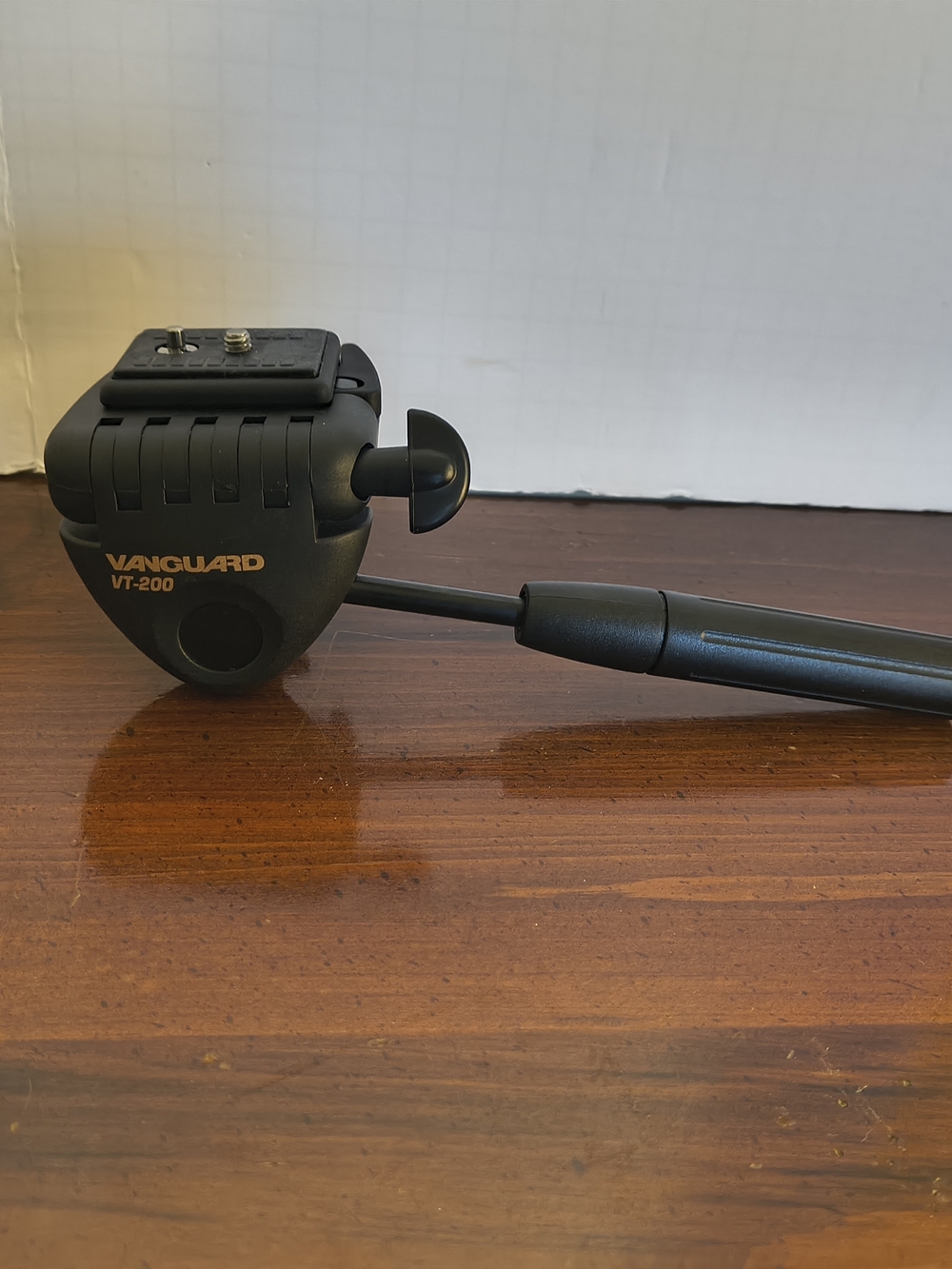 Vanguard VT-200 Tripod Head 3 Way Motion Photo Video Pan Head Open Box
